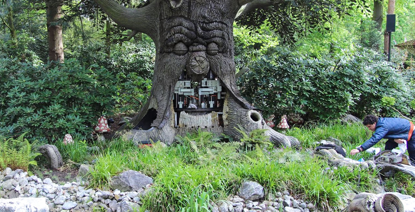 Geen gezicht: Sprookjesboom in de Efteling gedemonteerd voor onderhoud